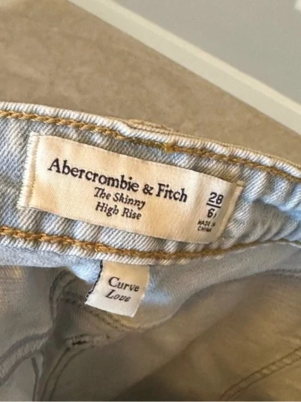Abercrombie & Fitch Skinny High Rise (Curve Love) Size 28 - Picture 4 of 4